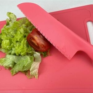 Progressive Serrated Red Plastic Produce Lettuce Knife